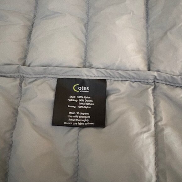 Cotes of London cap sleeve down vest - Picture 5 of 7